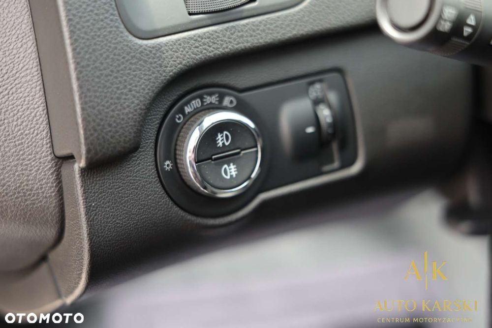 Opel Insignia - 22