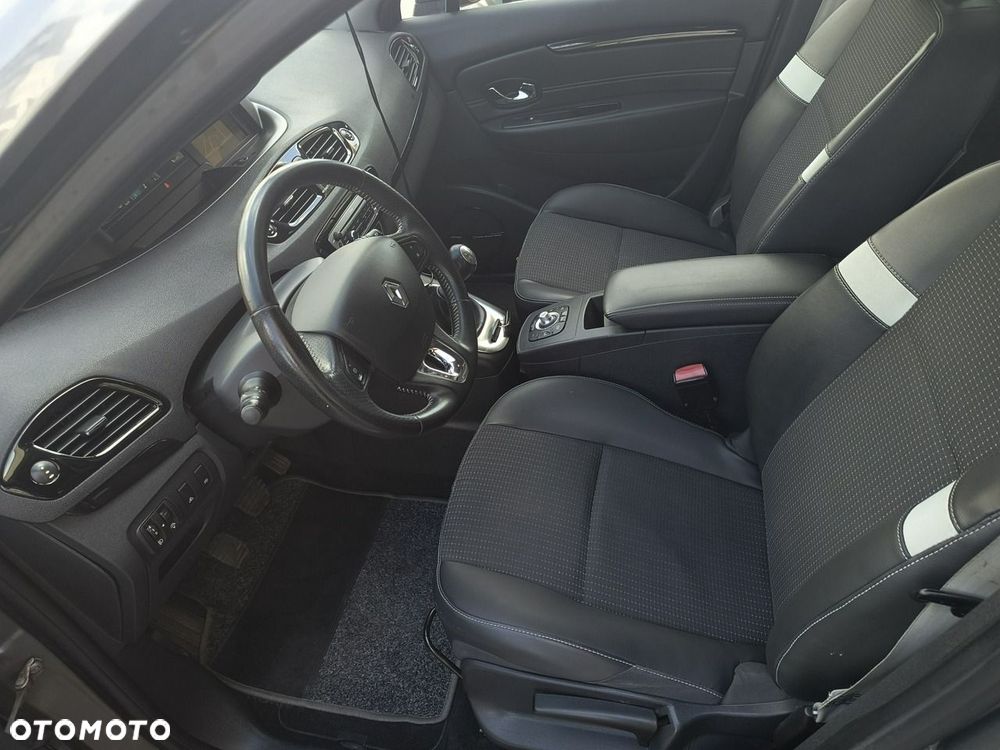 Renault Scenic Energy dCi 110 S&S Bose Edition - 11