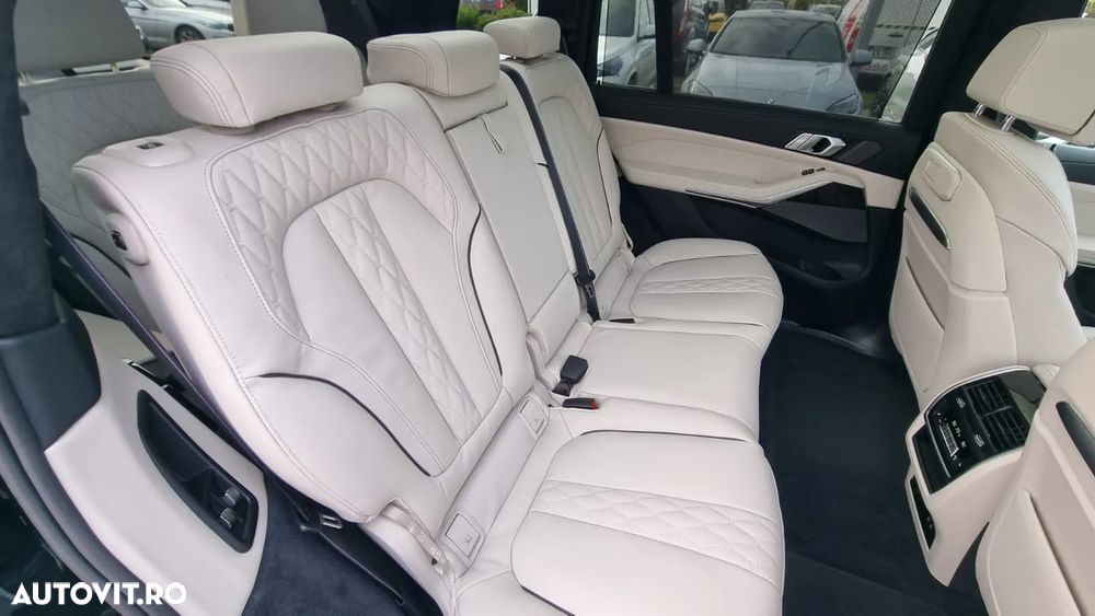 BMW X7 - 11