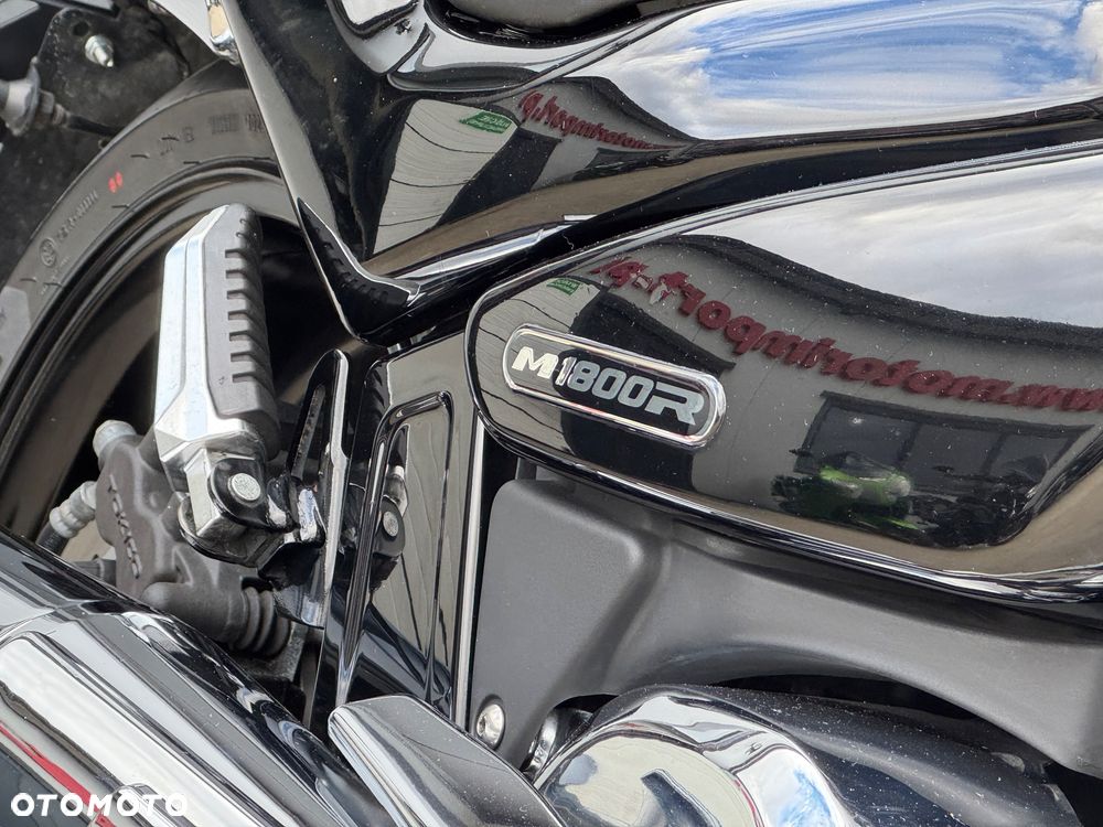 Suzuki Intruder - 8