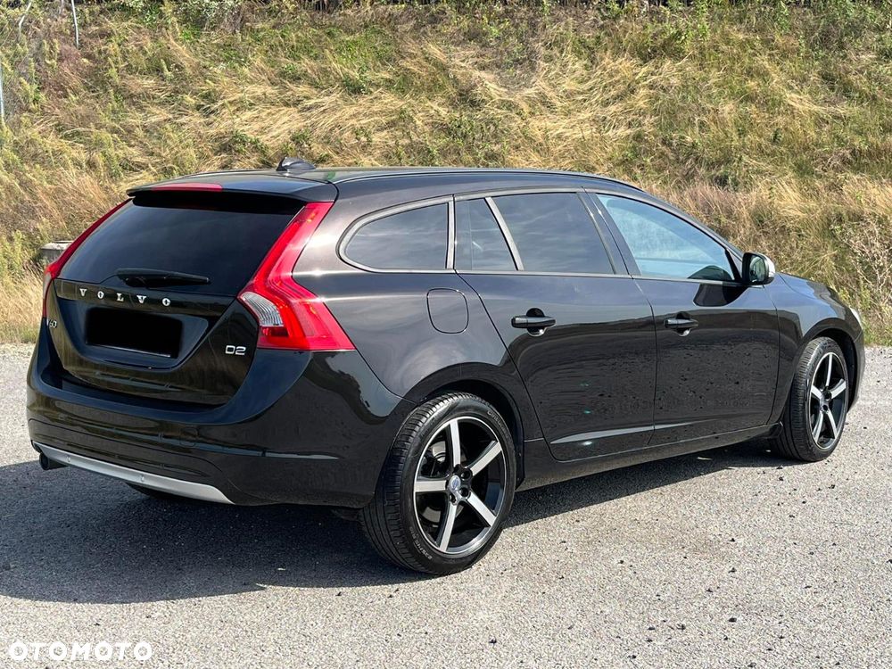 Volvo V60 DRIVe Momentum - 8