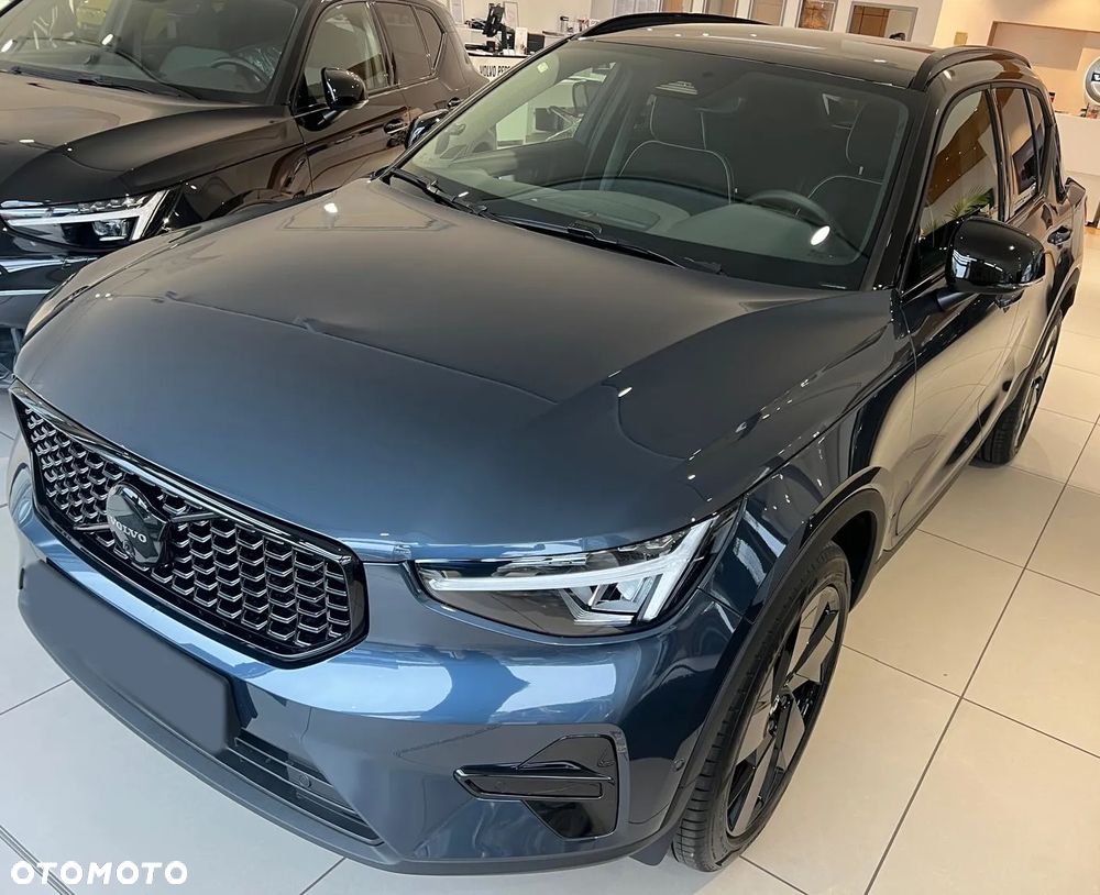 Volvo XC 40 B4 B DKG Ultra Black Edition - 9