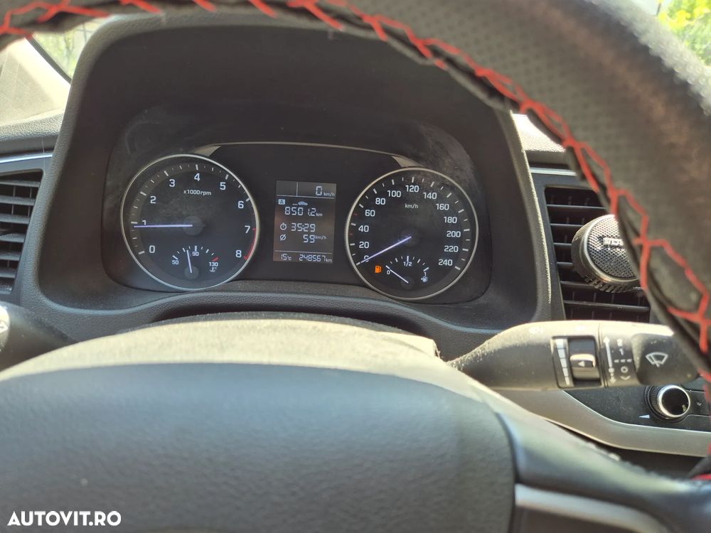 Hyundai Elantra 1.6 MPi Classic - 9