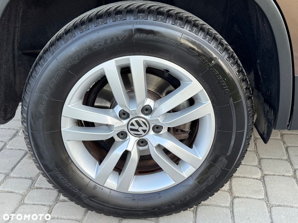 Volkswagen Tiguan - 11