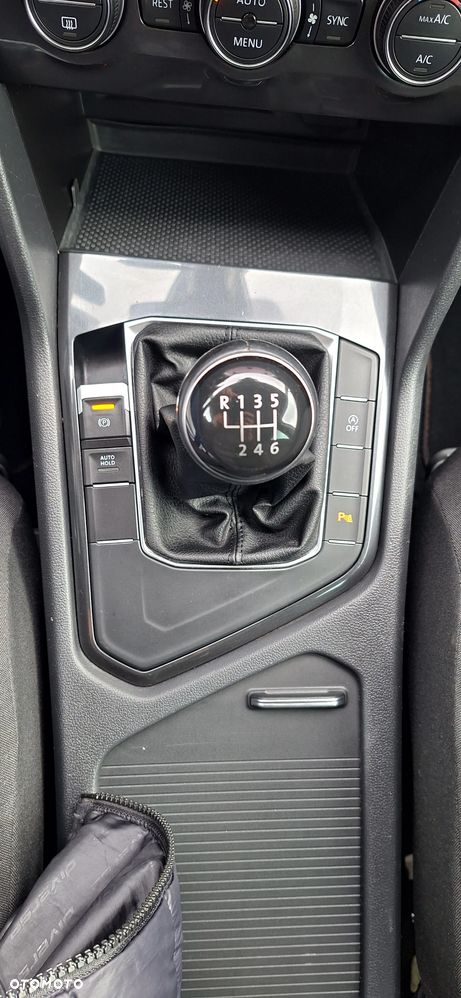 Volkswagen Tiguan - 25