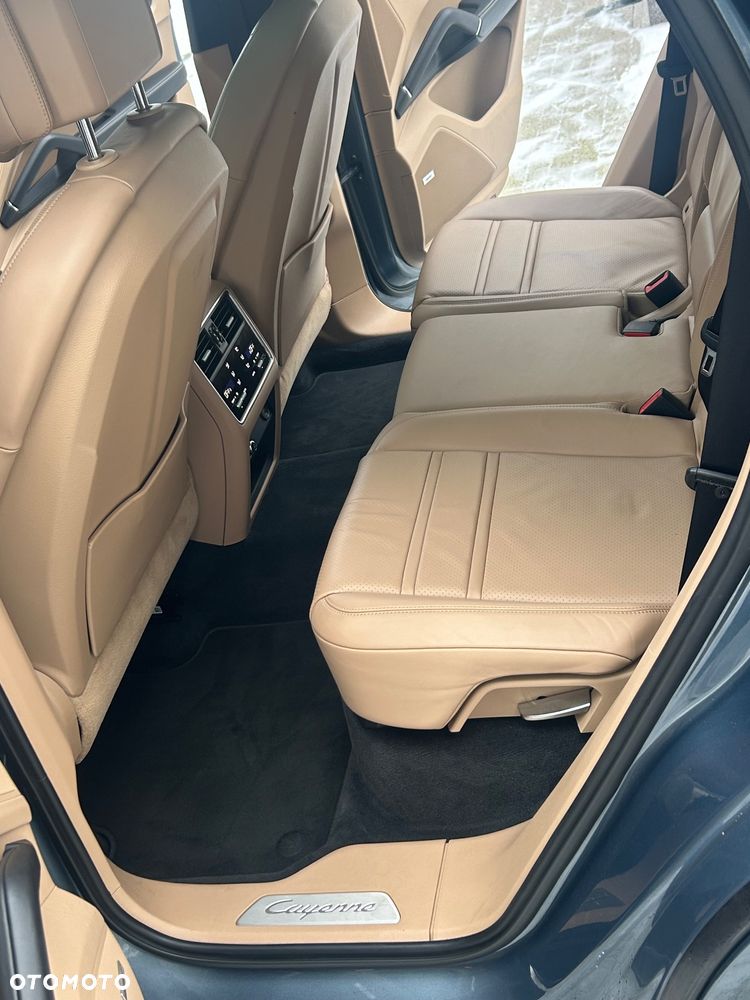 Porsche Cayenne S - 19