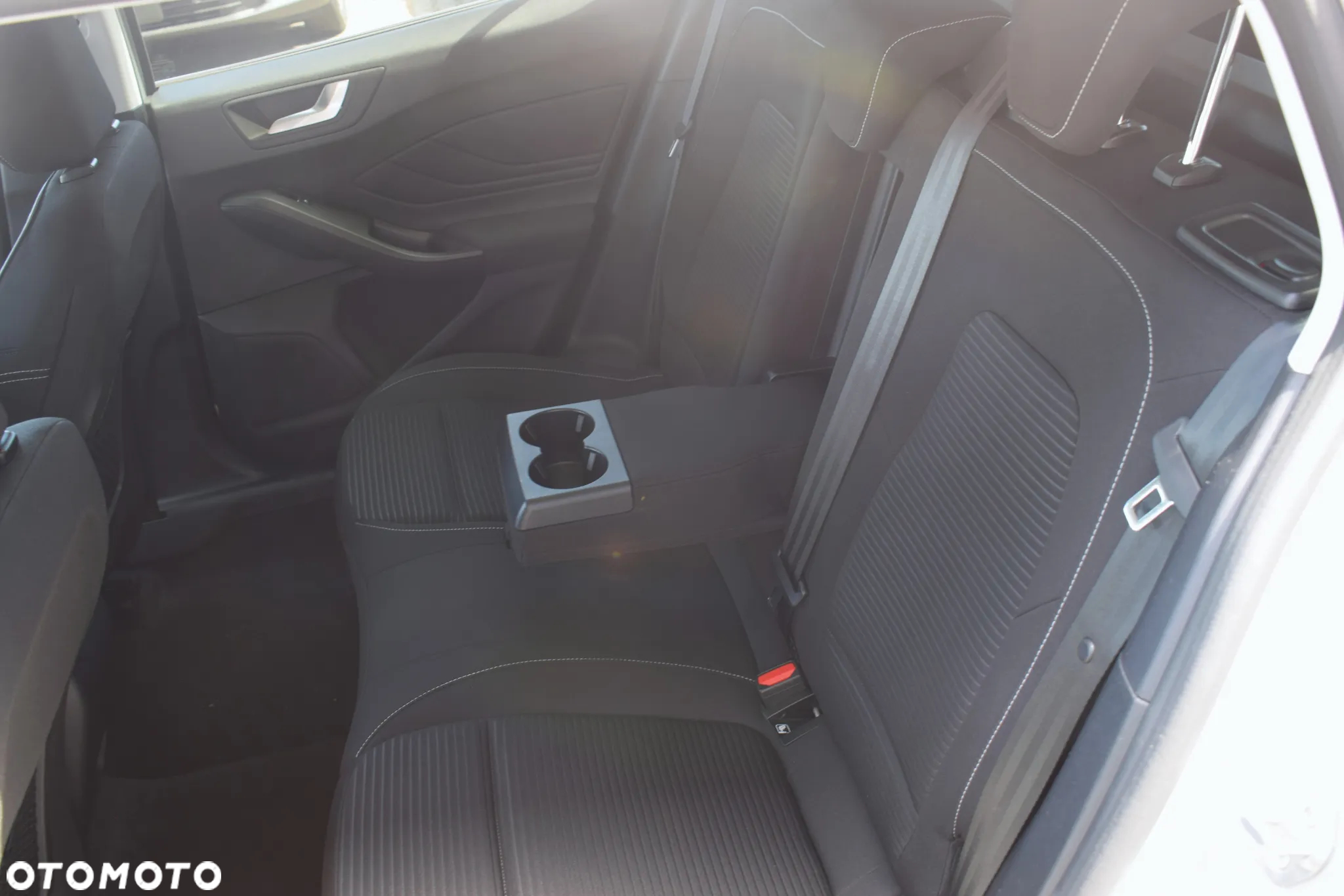 Ford Focus 1.0 EcoBoost Titanium Design - 20
