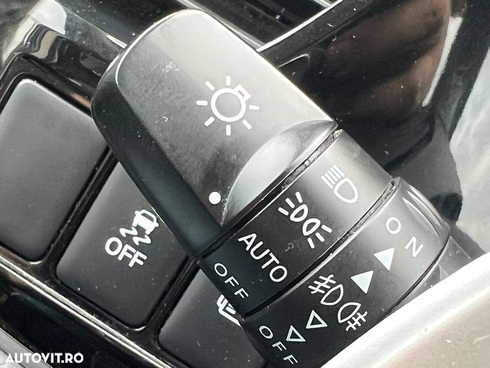 Mitsubishi Outlander 2.2 DI-D 4WD Automatik Intense - 18