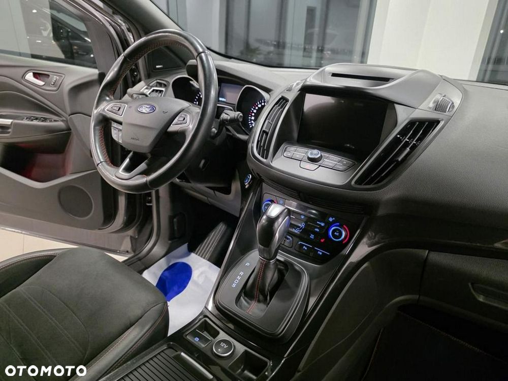 Ford Kuga 2.0 TDCi AWD ST-Line Black - 19