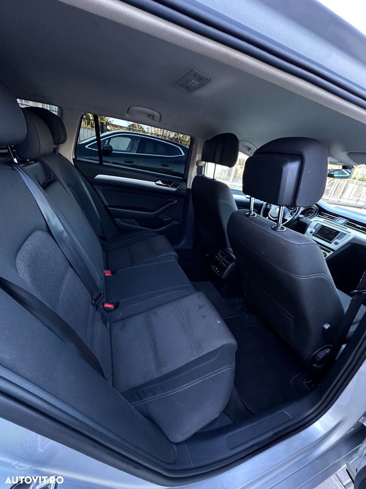 Volkswagen Passat - 14