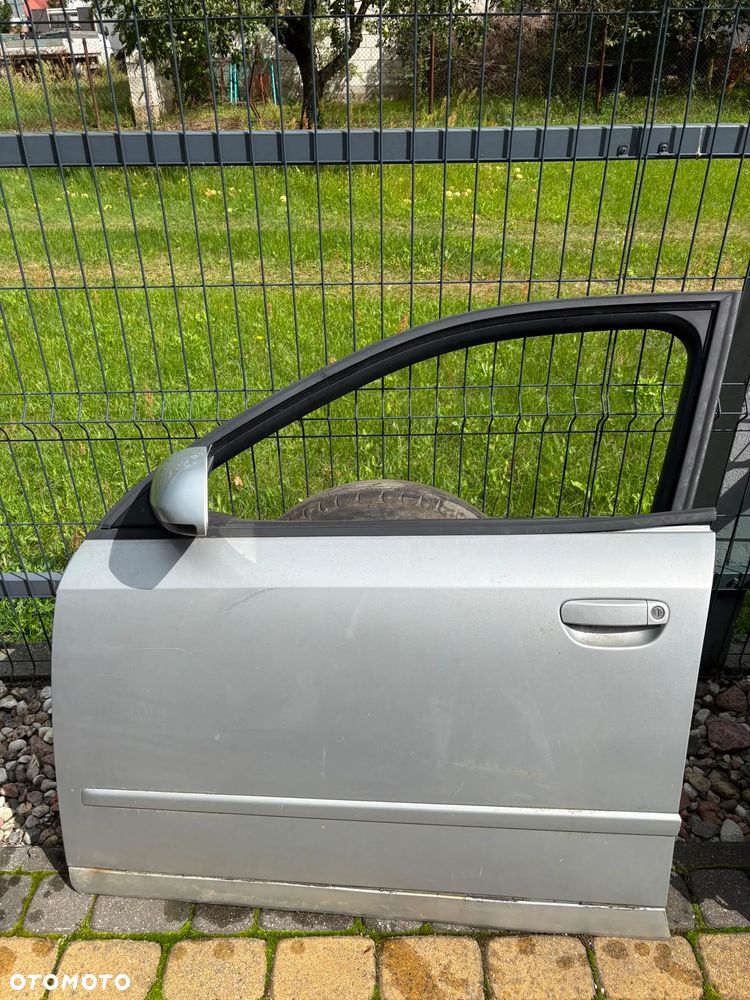 Maska grill drzwi lusterko audi a4 b6 sedan srebrne - 19
