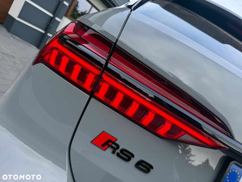 Audi RS6 Avant - 19