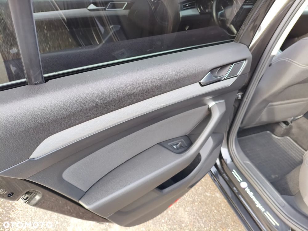 Volkswagen Passat 1.5 TSI EVO Business - 14