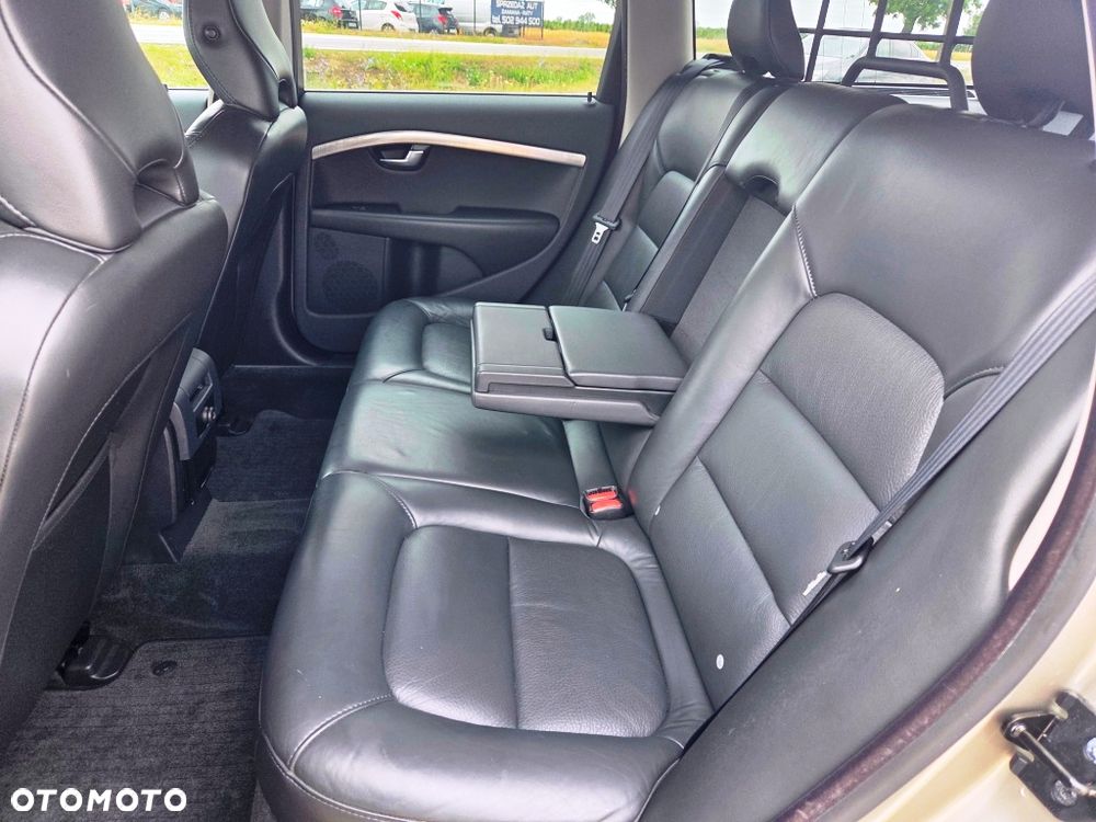 Volvo V70 2.0D Momentum - 30