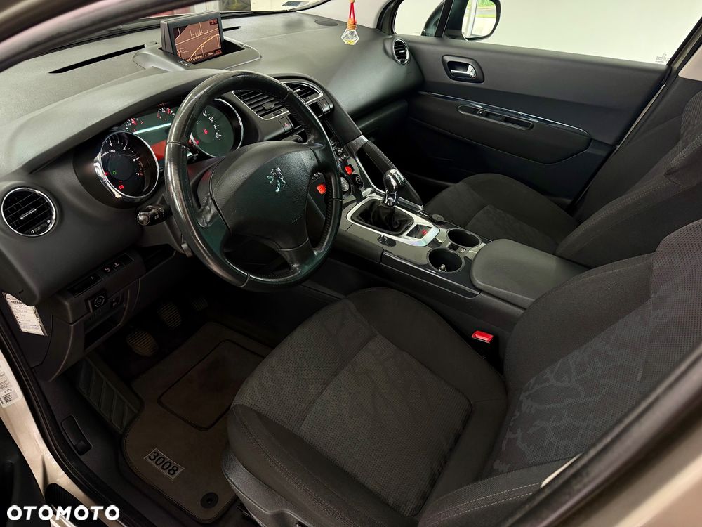 Peugeot 3008 1.6 Premium - 23