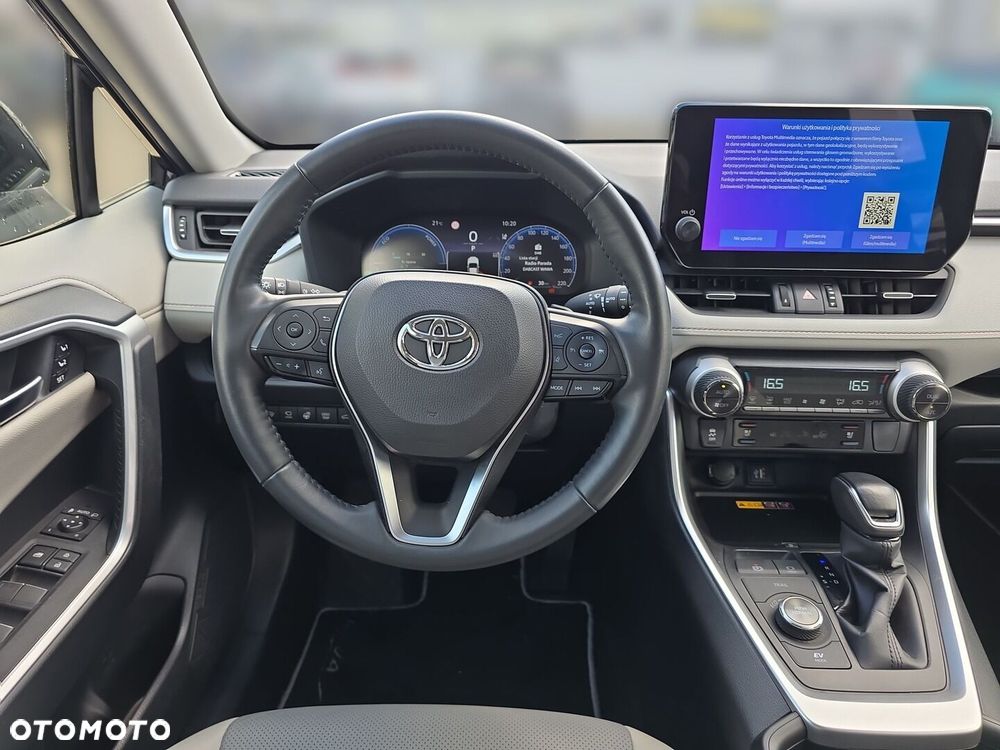 Toyota RAV4 - 10