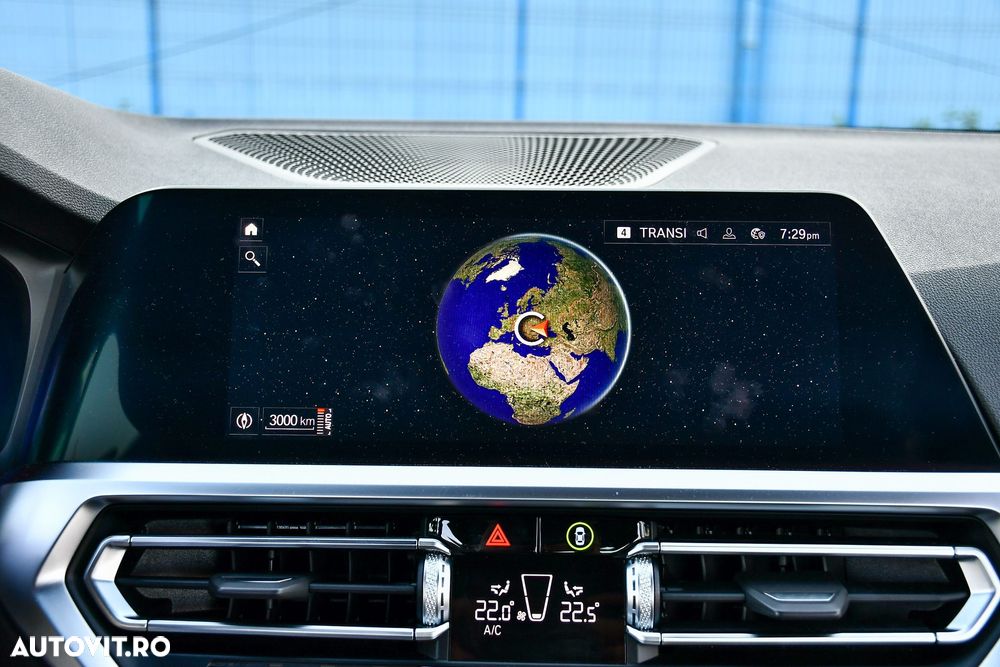 BMW Seria 3 330i xDrive AT - 37