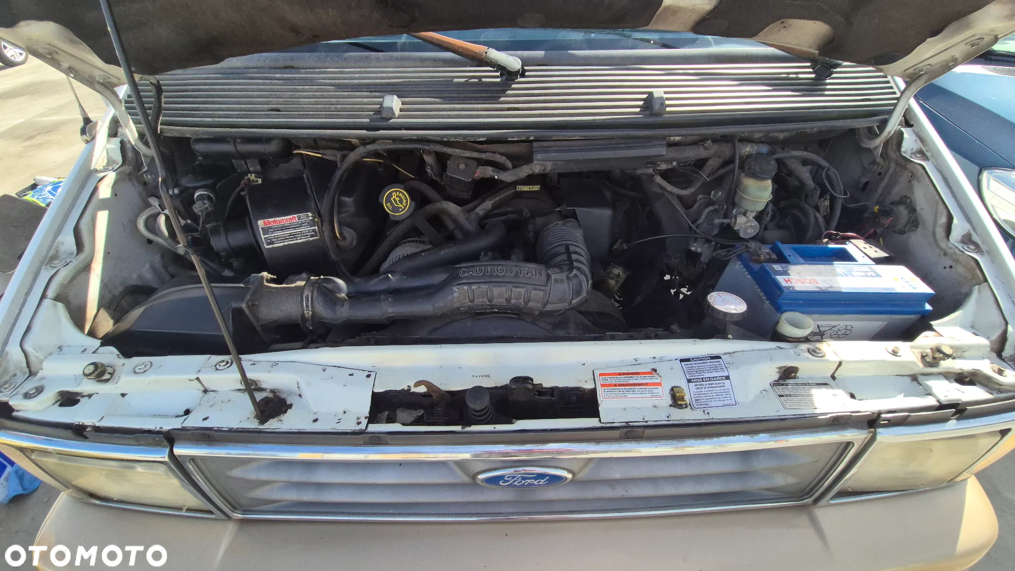 Ford Aerostar - 11