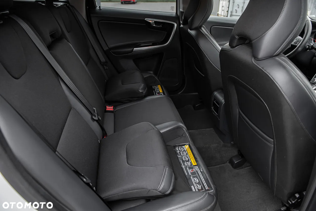 Volvo XC 60 D4 Geartronic Summum - 30