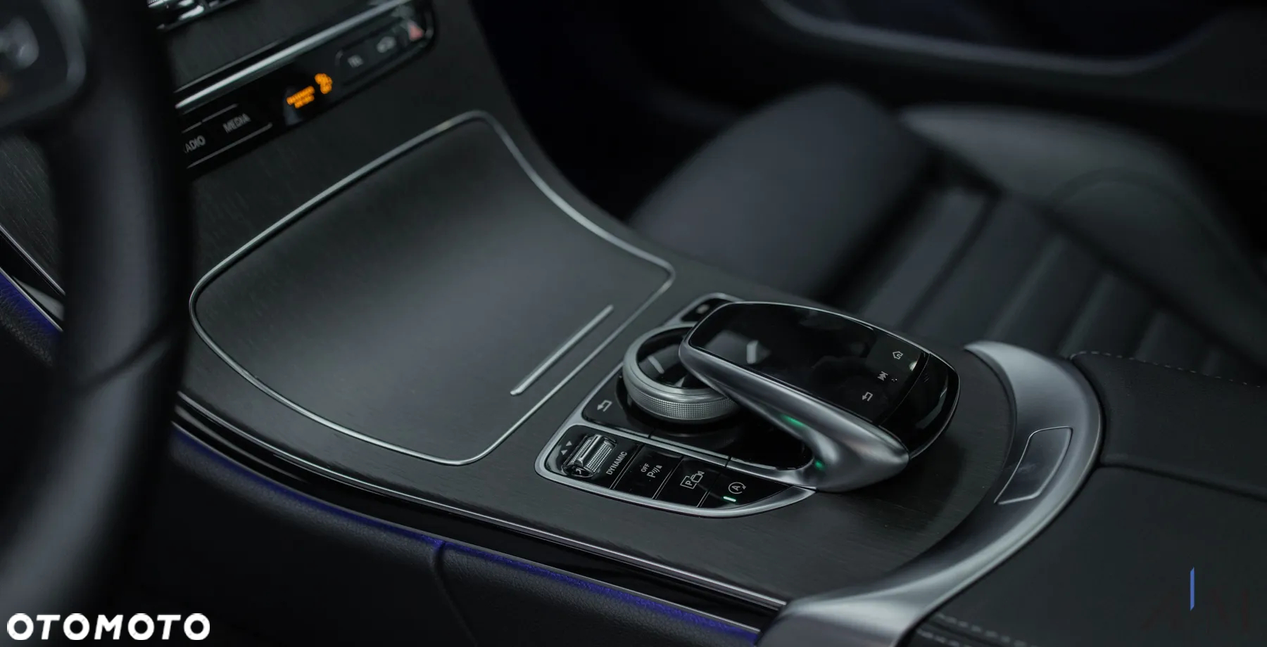 Mercedes-Benz Klasa C 300 9G-TRONIC - 32