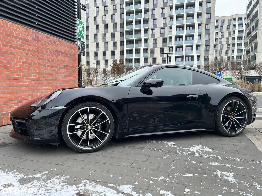 Porsche 911 Carrera 4S - 4