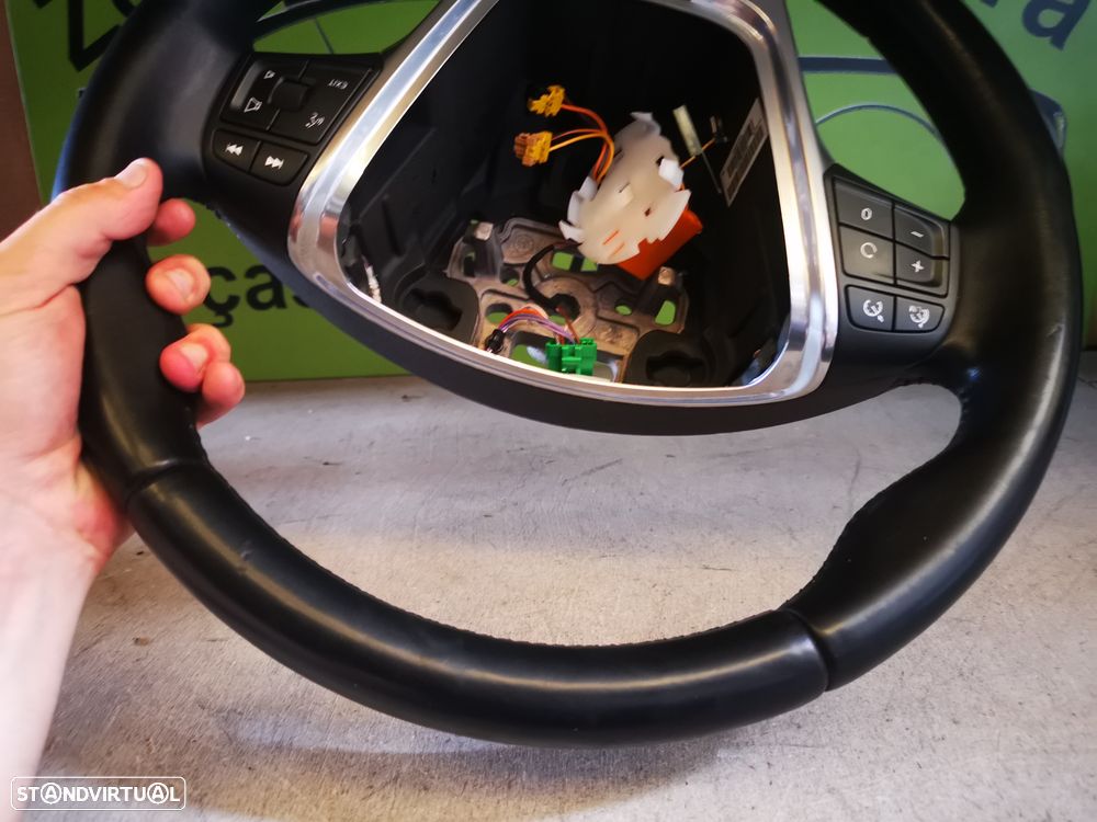 VOLVO V40 D2 VOLANTE - 129 - 9