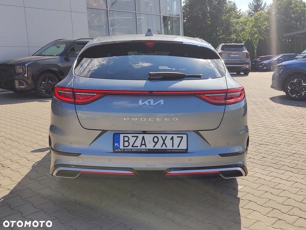 Kia ProCeed - 13