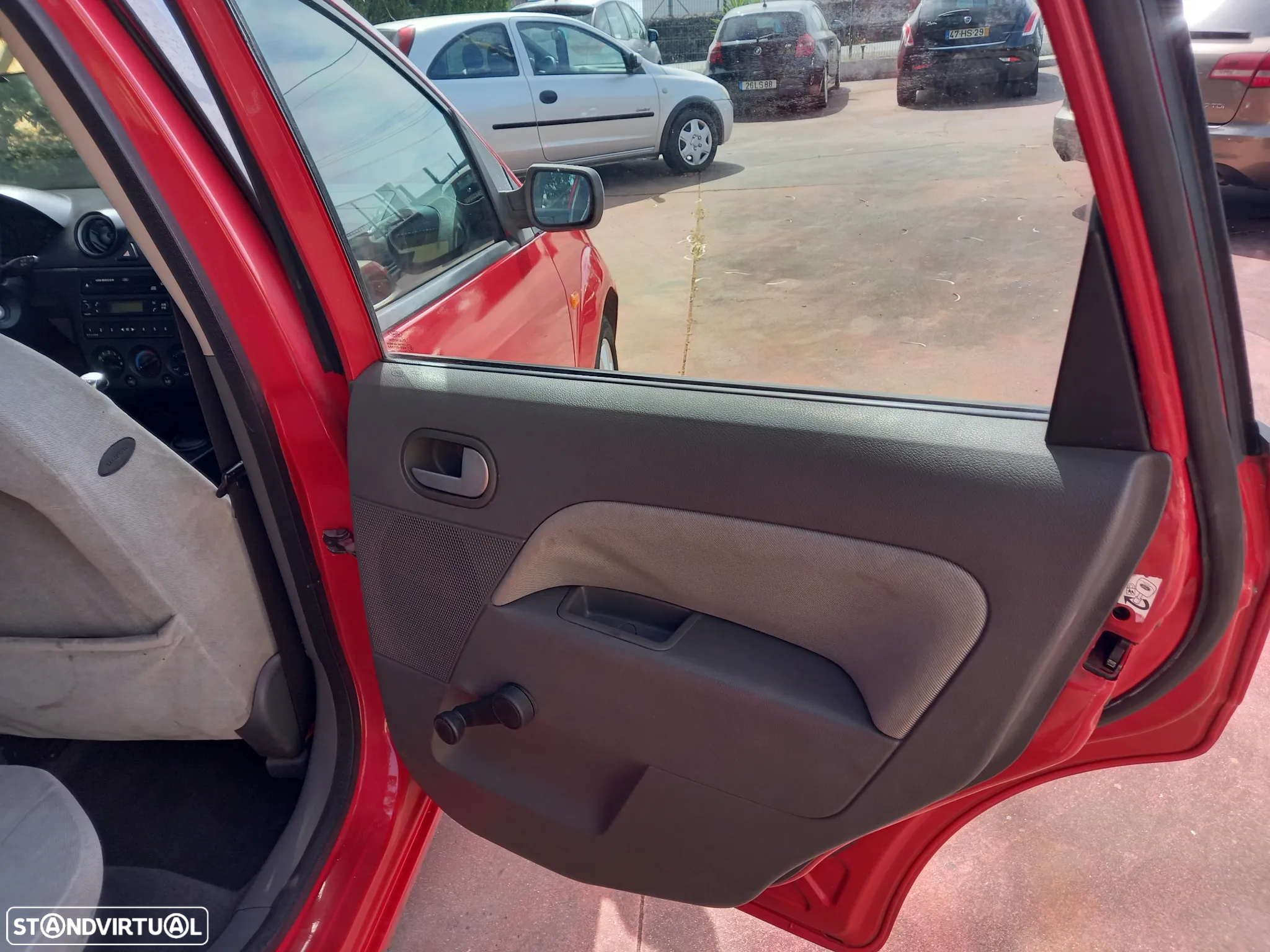 Ford Fiesta 1.4 Ghia - 22