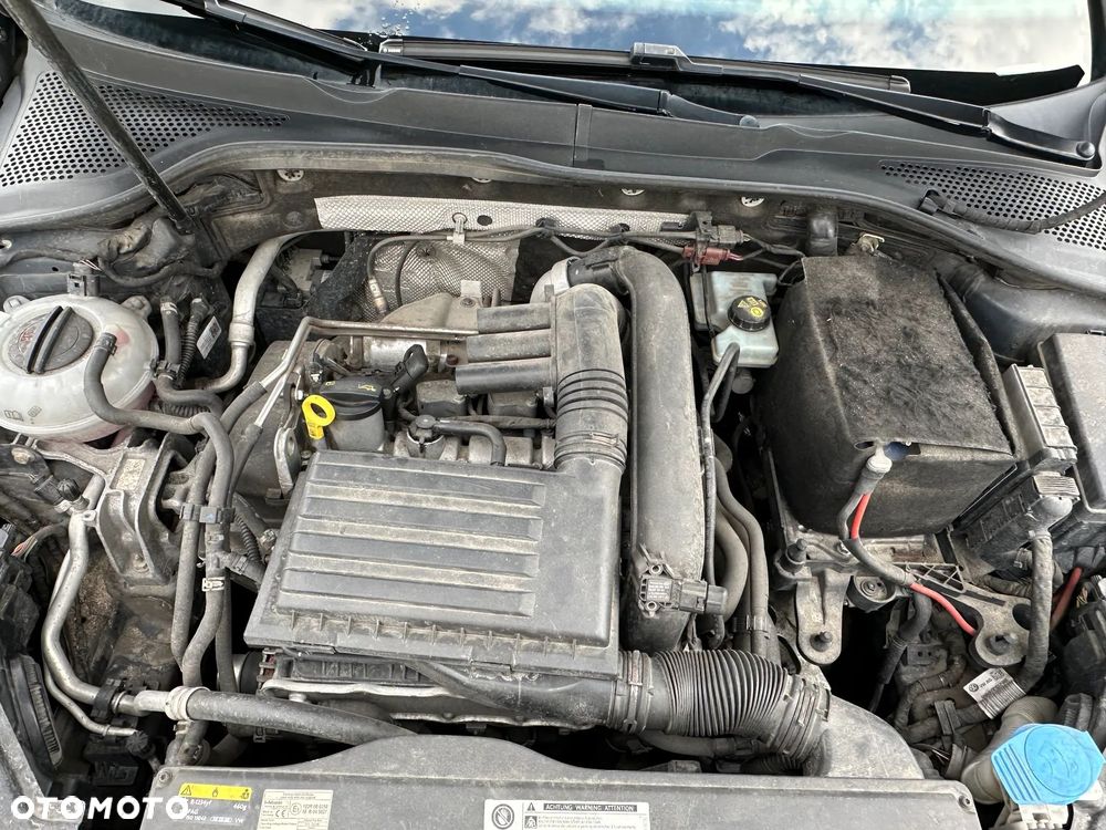 Volkswagen Golf 1.4 TSI BlueMotion Technology Cup - 11