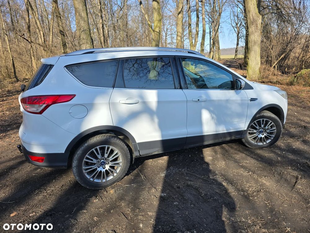 Ford Kuga 2.0 TDCi 4x4 Titanium - 4