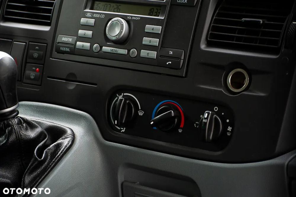 Ford Transit - 18