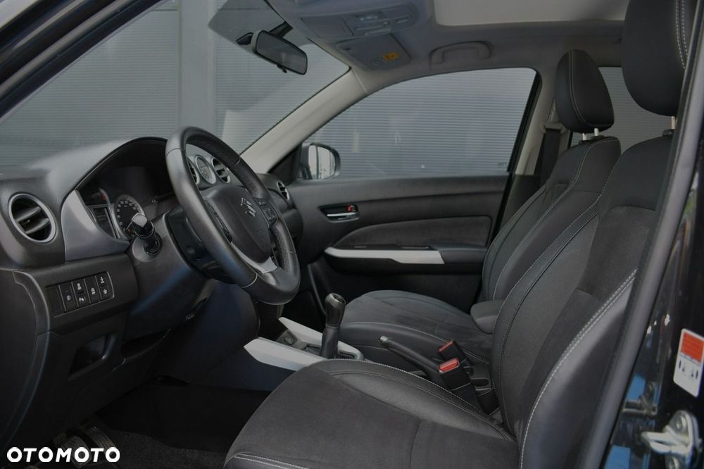 Suzuki Vitara 1.6 Premium 2WD - 16