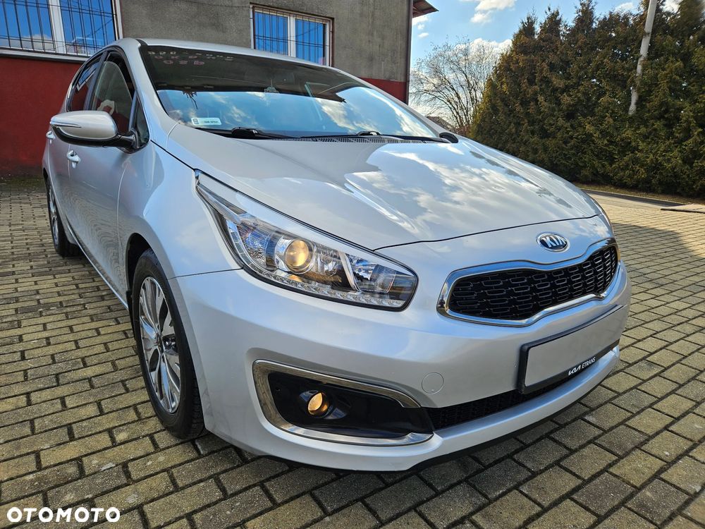 Kia Ceed 1.6 GDI L Business Line - 4