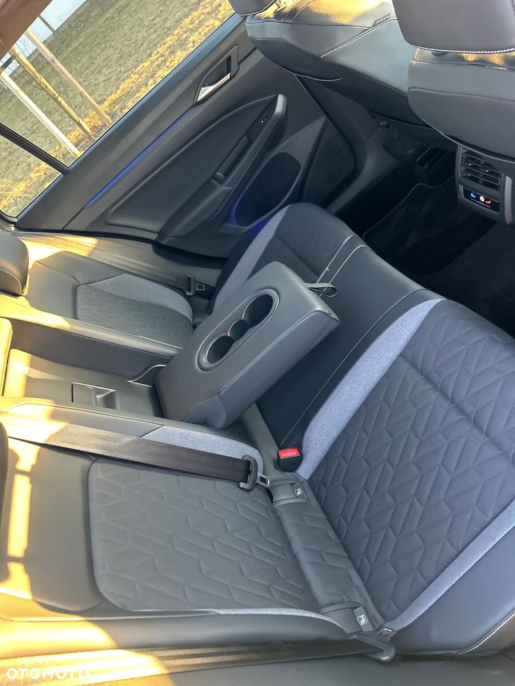 Volkswagen Golf 1.5 eTSI mHEV Special Edition DSG - 18