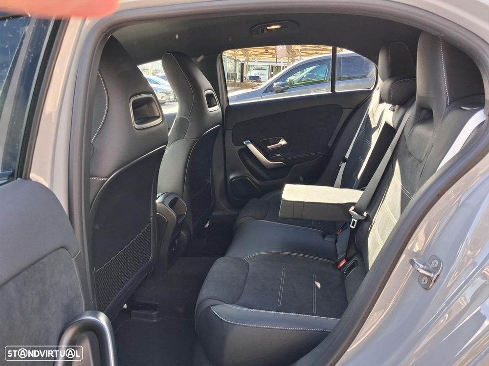 Mercedes-Benz A 180 - 12