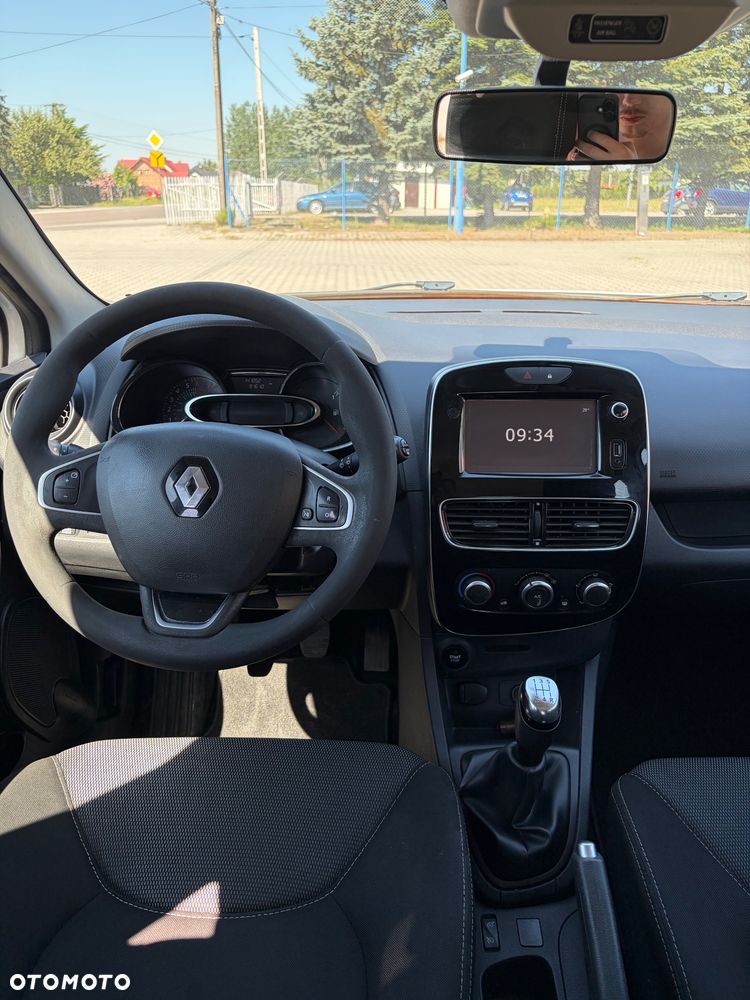 Renault Clio - 10