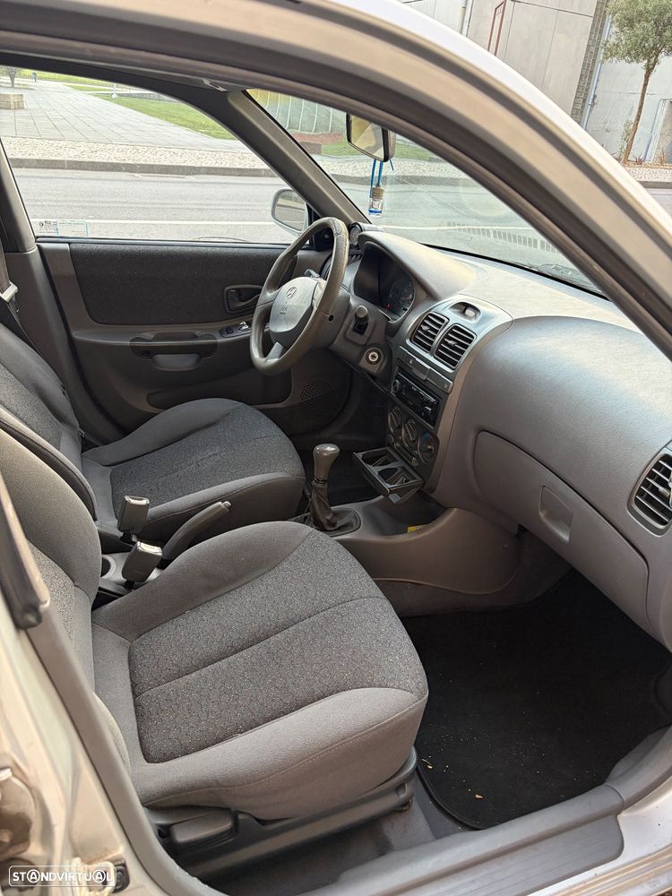 Hyundai Accent 1.3 GL - 6