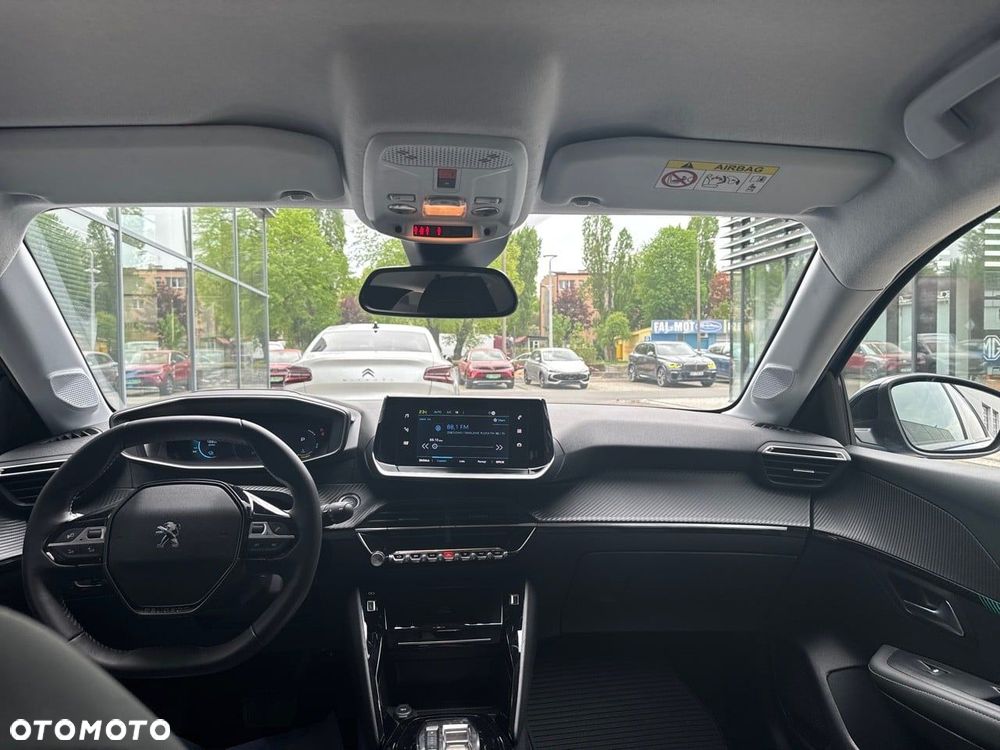 Peugeot 208 50kWh Allure - 8