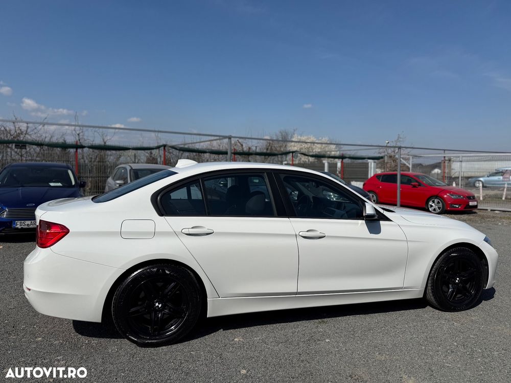 BMW Seria 3 318d Modern Line - 18