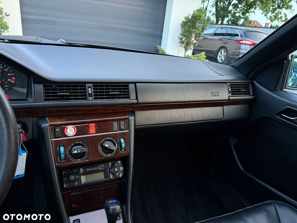 Mercedes-Benz W124 (1984-1993) - 23