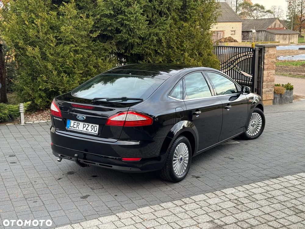 Ford Mondeo 2.0 Ghia - 39