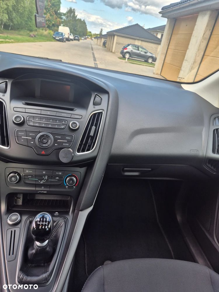 Ford Focus 1.5 TDCi Trend - 12
