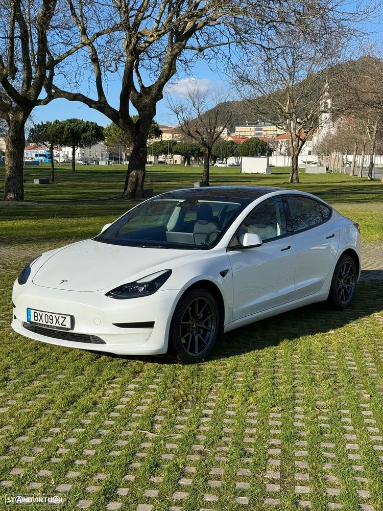 Tesla Model 3 Standard Range Plus RWD - 3