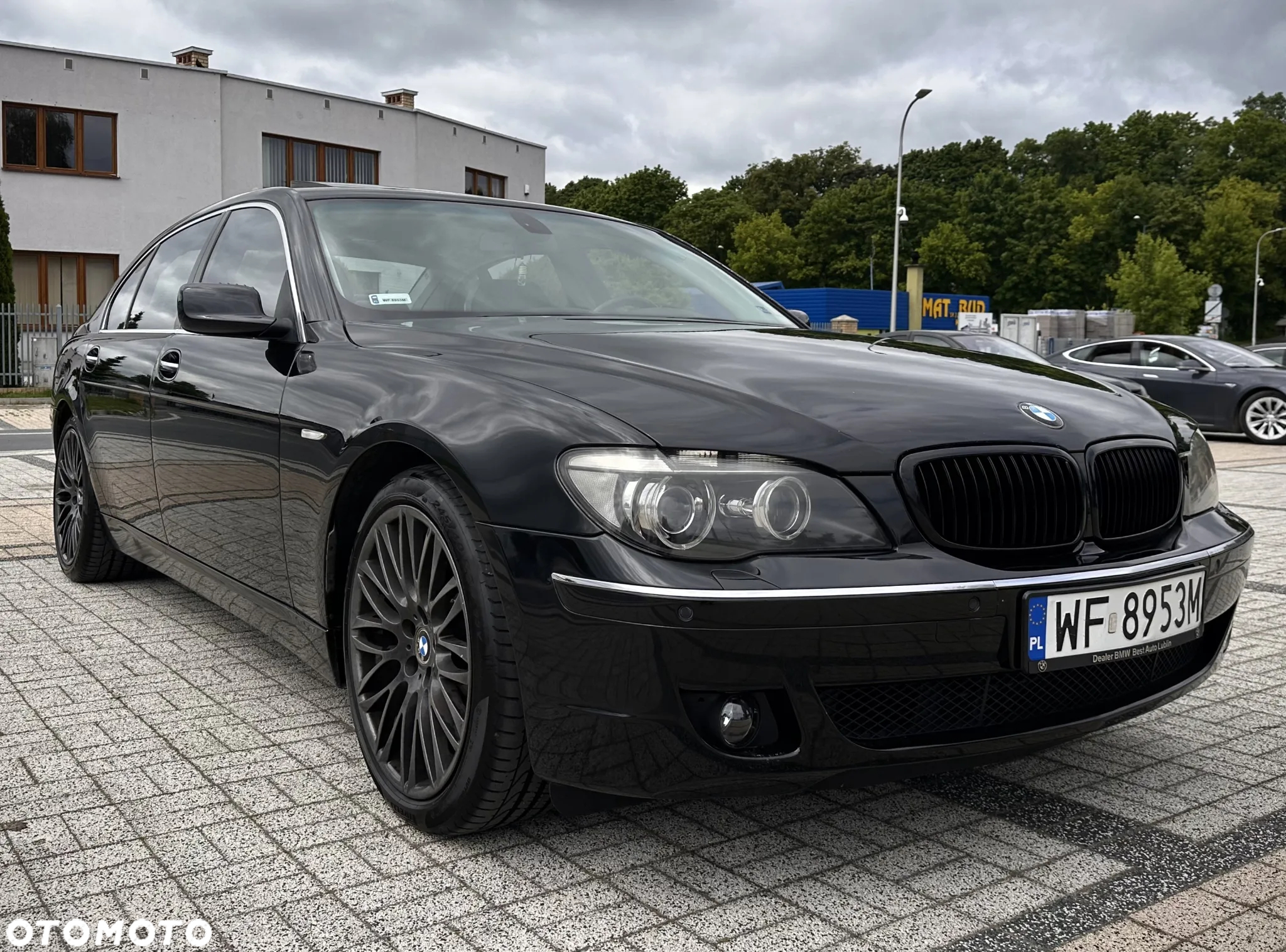 BMW Seria 7 750i L - 8