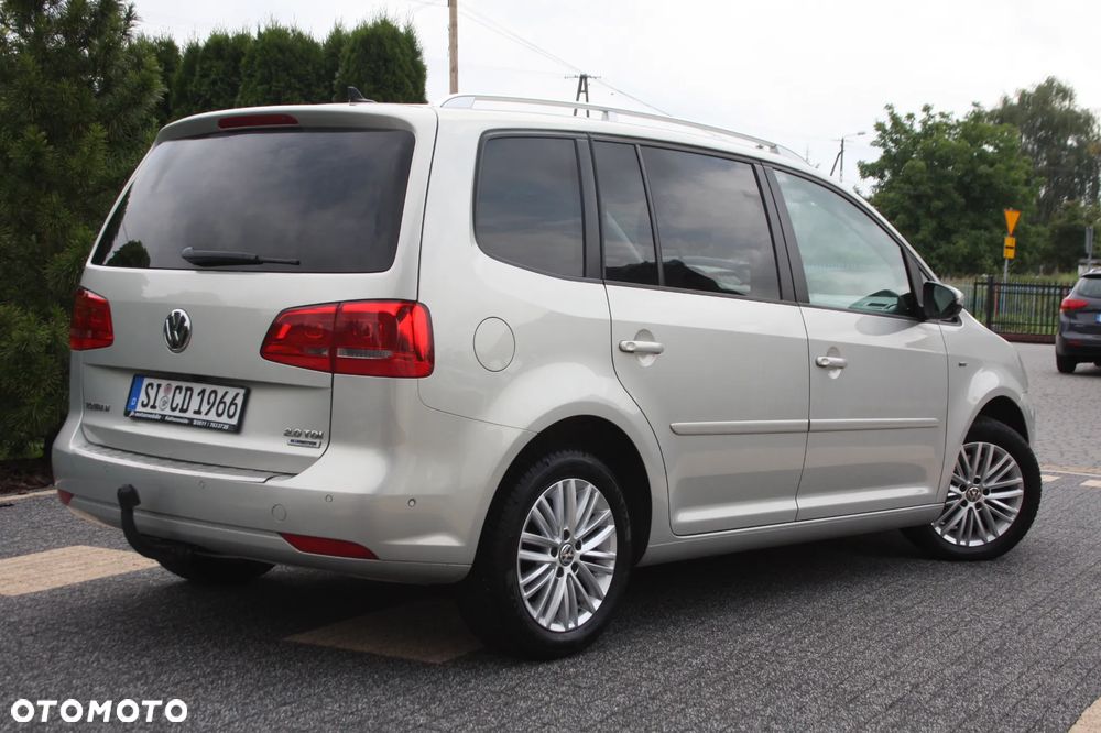Volkswagen Touran 2.0 TDI DPF BlueMotion Technology DSG Cup - 4