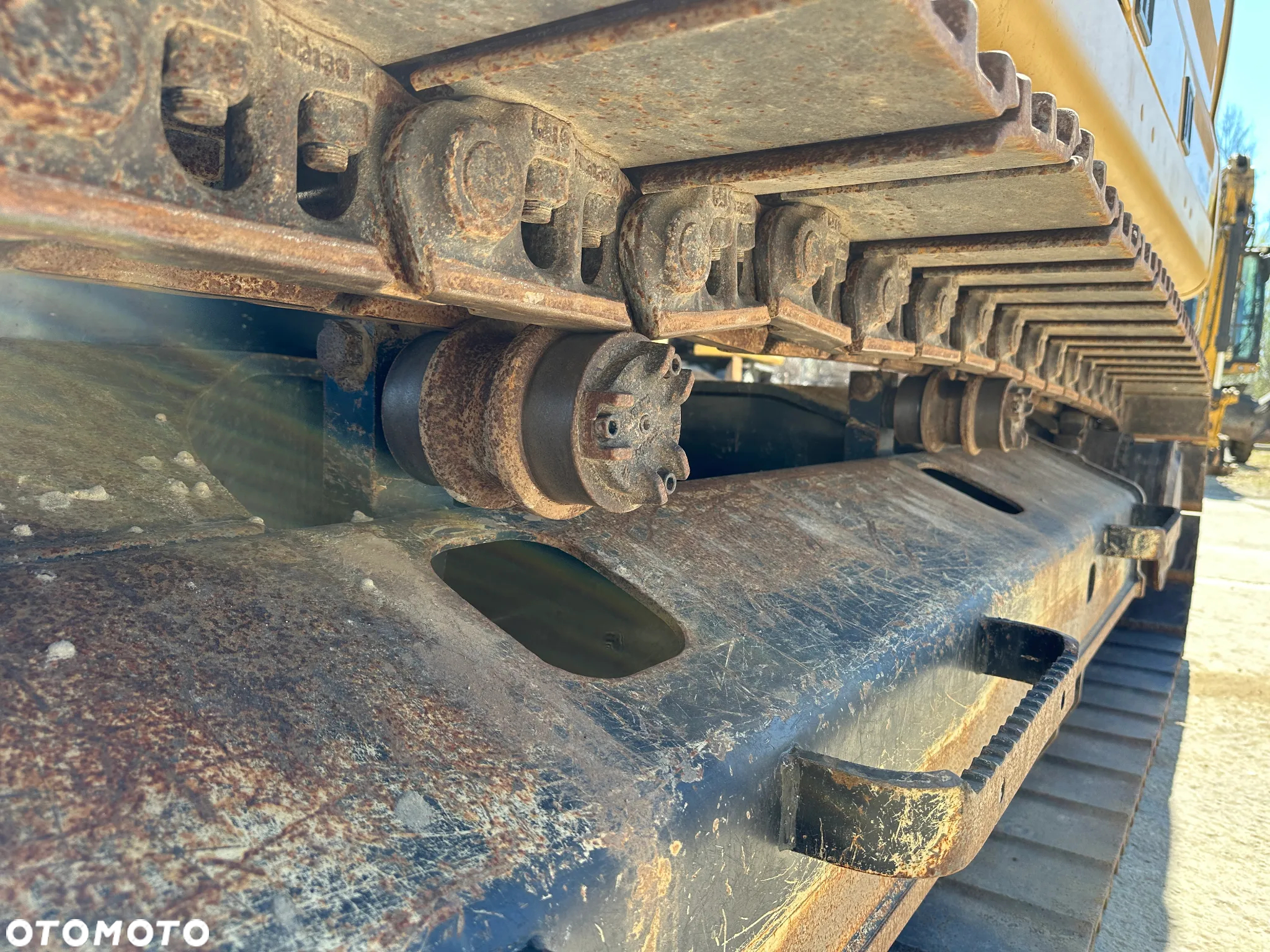 Caterpillar 323 - 20