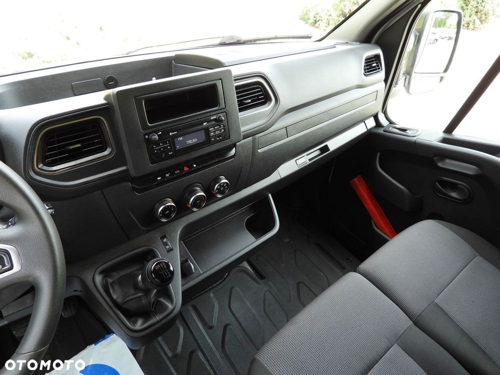 Renault MASTER  PLANDEKA 12 PALET WEBASTO TEMPOMAT LEDY PNEUMATYKA KLIMATYZACJA  165KM - 32