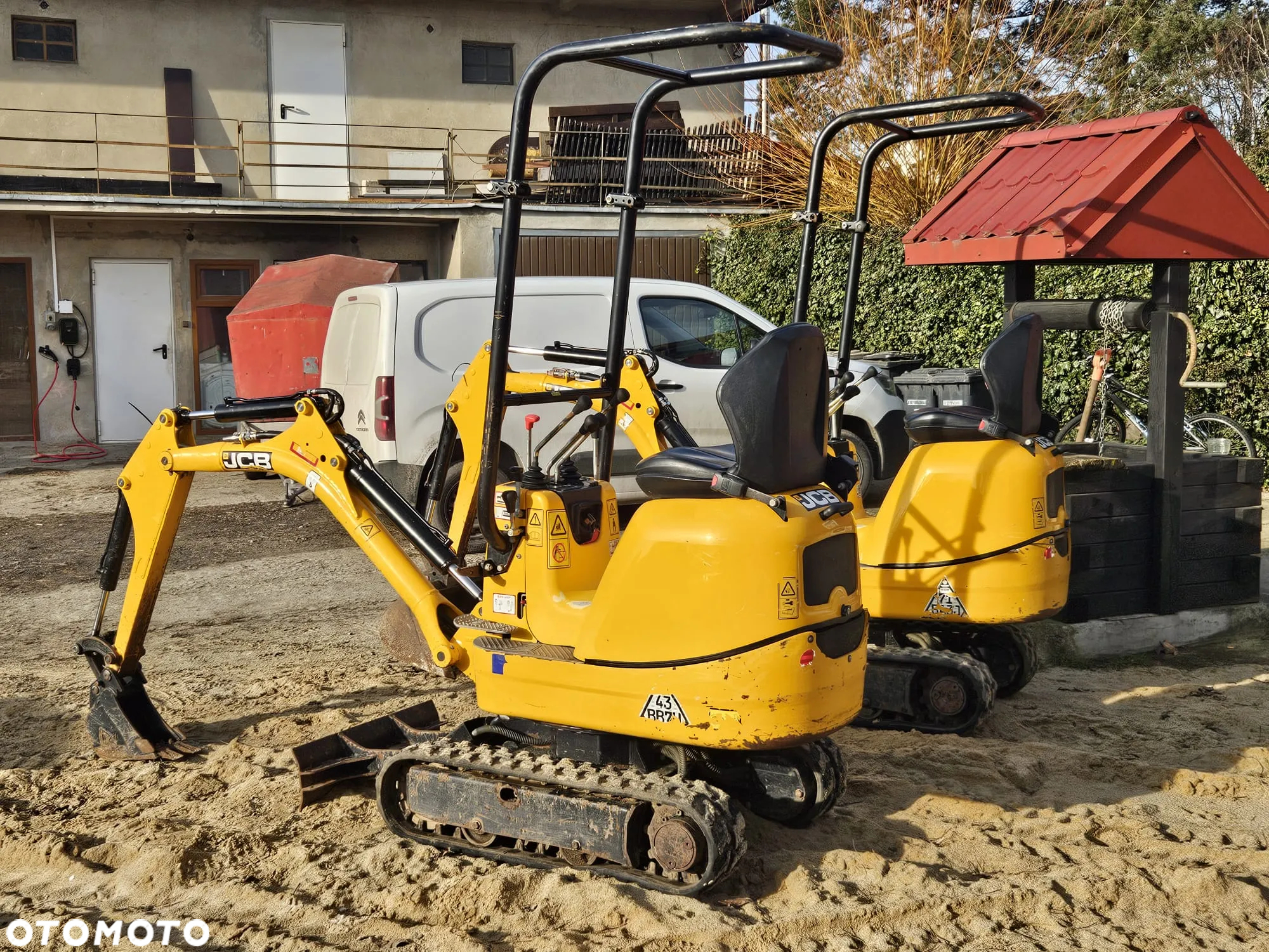 JCB 8008 - 17