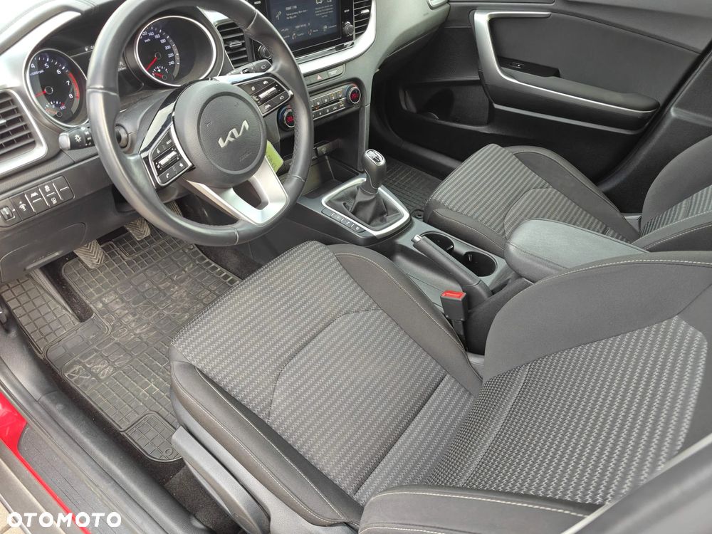 Kia XCeed 1.5 T-GDI M - 13