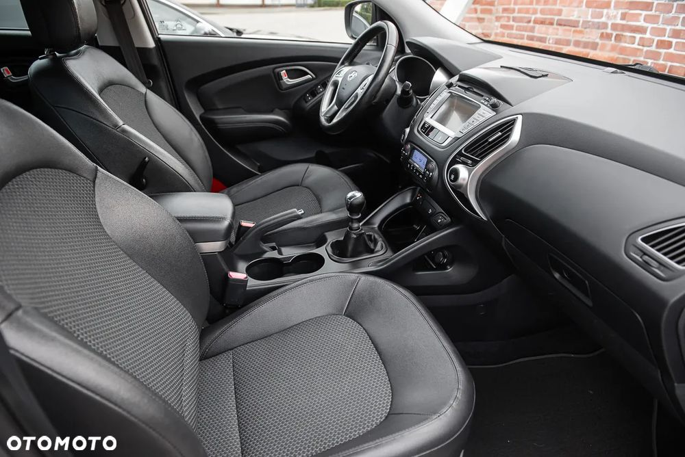 Hyundai ix35 blue 1.6 2WD Finale Silver - 32